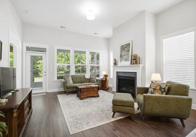 Photo 3 of Single family home for sale at 1098 Old Field Dr, Summerville, SC 29483 | MLS# 26024488 | Listing updated on 2026-09-17