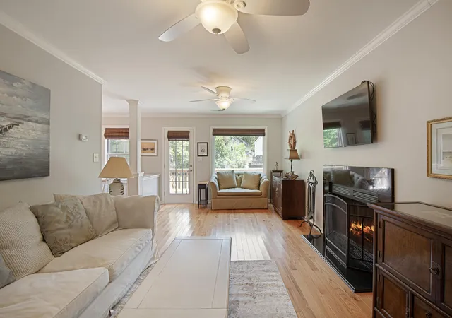 5th image of 812 Harbor Pl Dr, Charleston, SC 29412 | MLS# 26023564