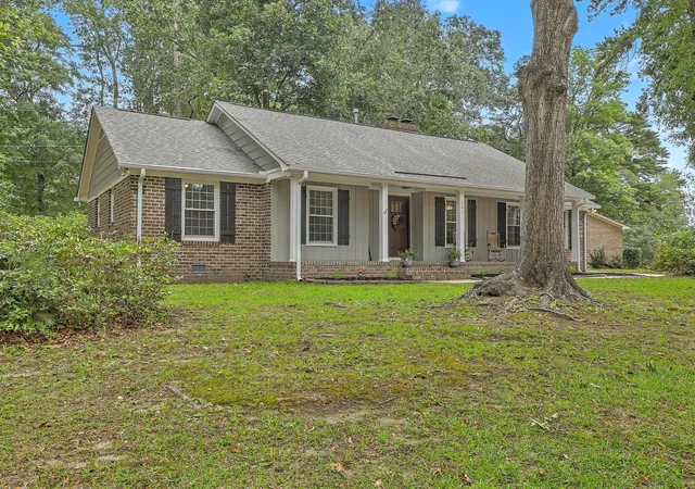 1st image of 203 Shaftesbury Ln, Summerville, SC 29485 | MLS# 26015909