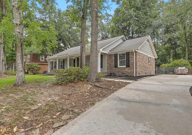 4th image of 203 Shaftesbury Ln, Summerville, SC 29485 | MLS# 26015909