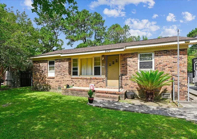 3rd image of 537 Hansford Dr, Goose Creek, SC 29445 | MLS# 26017063