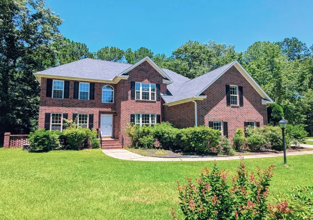 Photo 3 of Single family home for sale at 150 Haleswood Cir, Goose Creek, SC 29445 | MLS# 26016135 | Listing updated on 2026-09-30