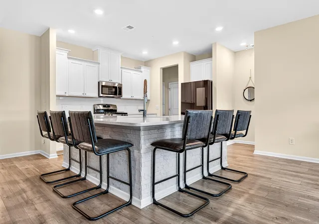 Photo 3 of Single family home for sale at 609 Squire Pope Rd, Summerville, SC 29486 | MLS# 26022057 | Listing updated on 2026-09-18