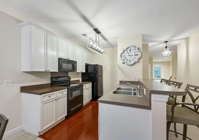 Photo 4 of Townhouse for sale at 206 Golfview Ln, Summerville, SC 29485 | MLS# 26020382 | Listing updated on 2026-09-16
