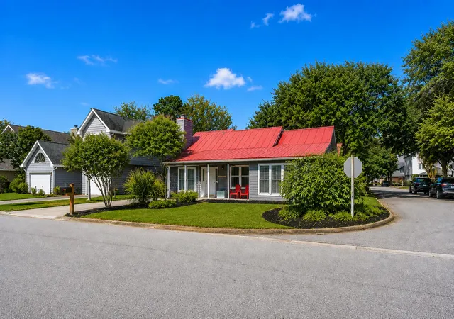 3rd image of 666 Poaug Ln, Mount Pleasant, SC 29464 | MLS# 26022480