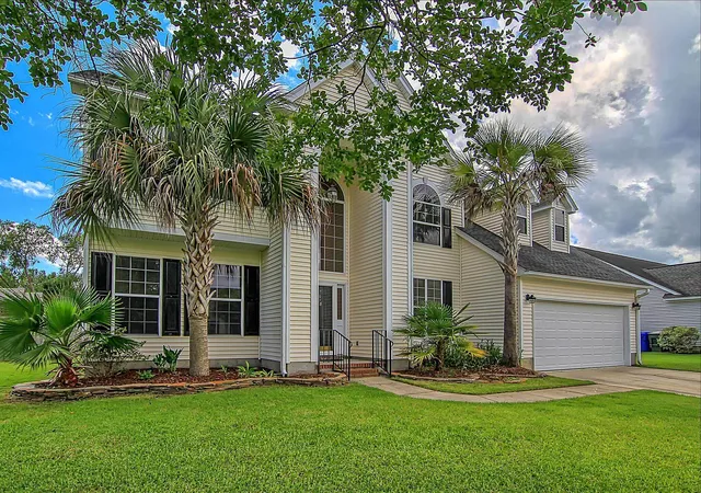 Photo 2 of Single family home for sale at 4025 Laurelwood Dr, Charleston, SC 29414 | MLS# 26020138 | Listing updated on 2026-09-16
