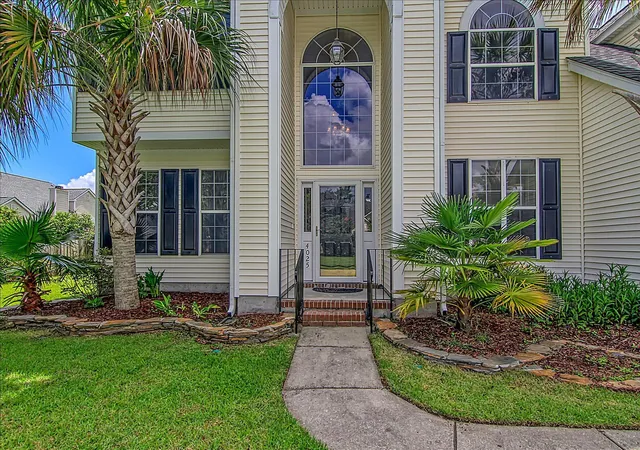 Photo 3 of Single family home for sale at 4025 Laurelwood Dr, Charleston, SC 29414 | MLS# 26020138 | Listing updated on 2026-09-16