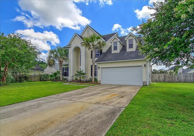 Photo 4 of Single family home for sale at 4025 Laurelwood Dr, Charleston, SC 29414 | MLS# 26020138 | Listing updated on 2026-09-16