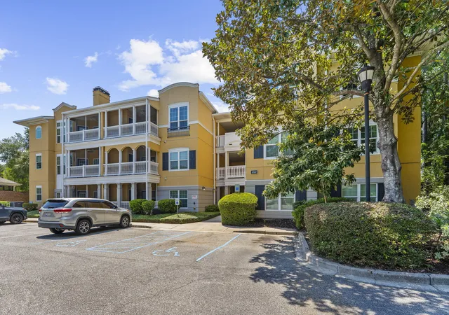 Photo 3 of Townhouse for sale at 1012 Telfair Wy, Charleston, SC 29412 | MLS# 26024064 | Listing updated on 2026-09-14
