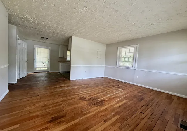 Photo 2 of Single family home for sale at 3917 Hilda St, North Charleston, SC 29405 | MLS# 26024574 | Listing updated on 2026-09-09