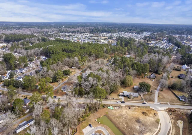 5th image of 810 Orangeburg Rd, Summerville, SC 29483 | MLS# 26002762