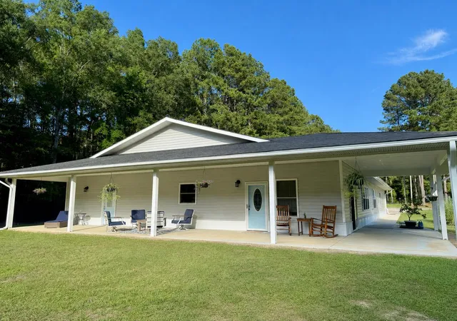 Homes for sale in Manning, SC | 1090 Winding Pond Rd, Manning, SC 29102 | MLS# 26019125