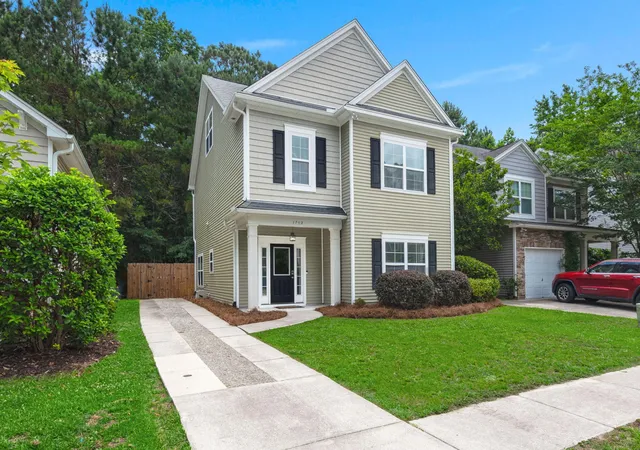 Homes for sale in Johns Island, SC | 1752 Towne St, Johns Island, SC 29455 | MLS# 26018211