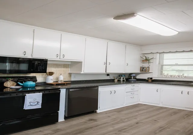 Photo 3 of Single family home for sale at 476 N Railroad Ave, Brunson, SC 29911 | MLS# 26021442 | Listing updated on 2026-09-04