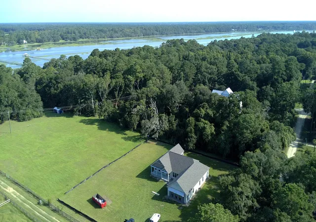 Photo 3 of Single family home for sale at 5022 Farm Retreat Rd, Johns Island, SC 29455 | MLS# 26020260 | Listing updated on 2026-09-02