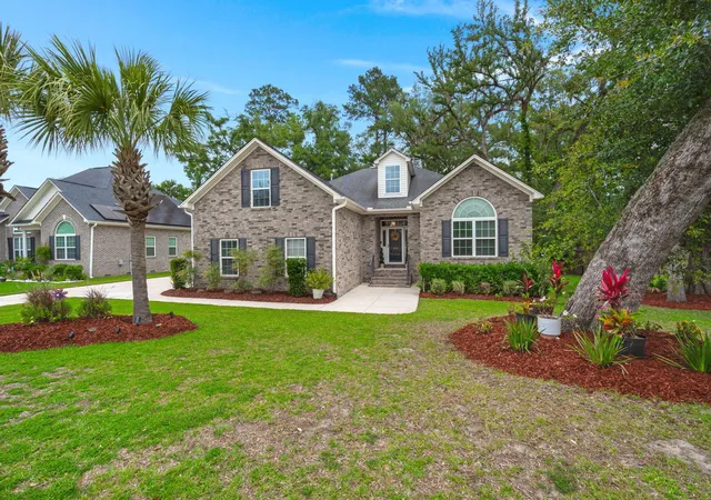 2nd image of 5528 Crescent View Dr, North Charleston, SC 29420 | MLS# 26021260