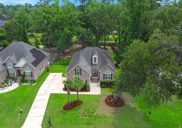 Photo 3 of Single family home for sale at 5528 Crescent View Dr, North Charleston, SC 29420 | MLS# 26021260 | Listing updated on 2026-08-22