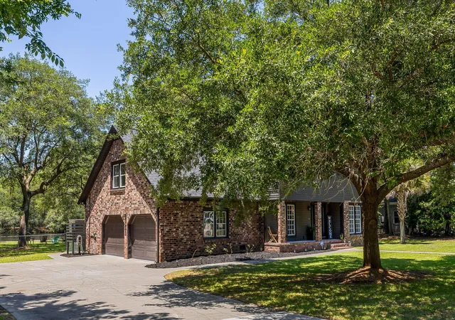 Photo 2 of Single family home for sale at 2260 Forest Lakes Blvd, Charleston, SC 29414 | MLS# 26016709 | Listing updated on 2026-08-28