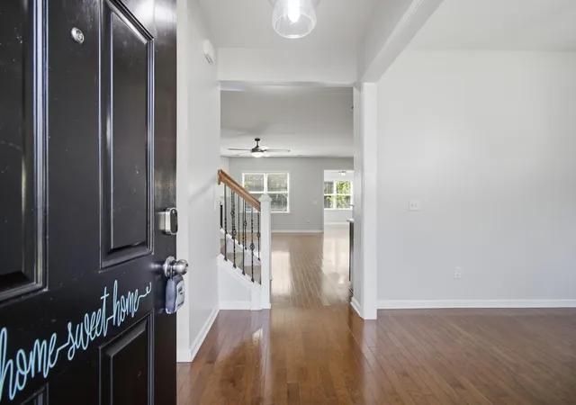 Photo 4 of Single family home for sale at 271 Decatur Dr, Summerville, SC 29486 | MLS# 26018381 | Listing updated on 2026-08-10
