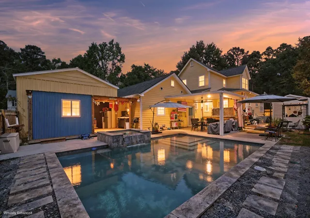1st image of 202 W Pine St, Summerville, SC 29485 | MLS# 26013140