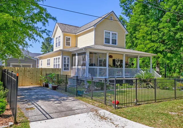 73rd image of 202 W Pine St, Summerville, SC 29485 | MLS# 26013140