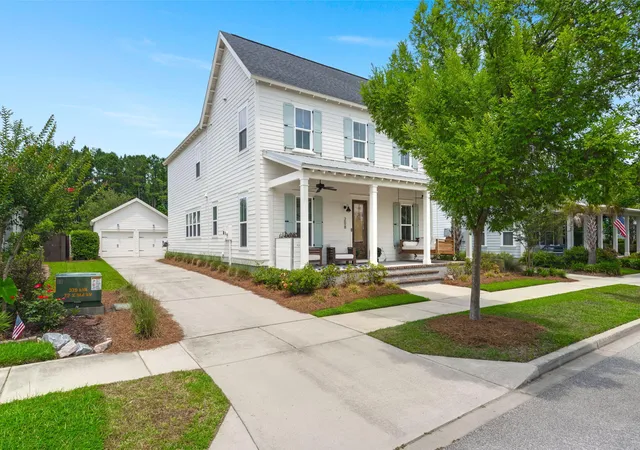 Photo 2 of Single family home for sale at 208 Oakbend St, Summerville, SC 29486 | MLS# 26017324 | Listing updated on 2026-09-05