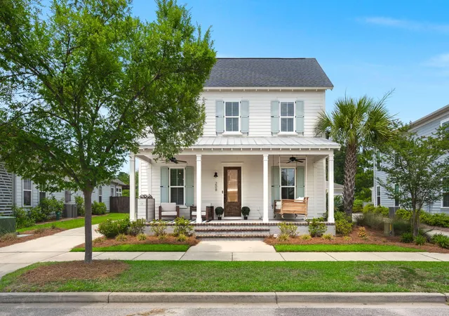 Photo 3 of Single family home for sale at 208 Oakbend St, Summerville, SC 29486 | MLS# 26017324 | Listing updated on 2026-09-05