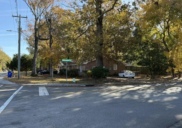 Photo 3 of Multi family home for sale at 975 Harbor View Rd, Charleston, SC 29412 | MLS# 25003822 | Listing updated on 2026-08-05