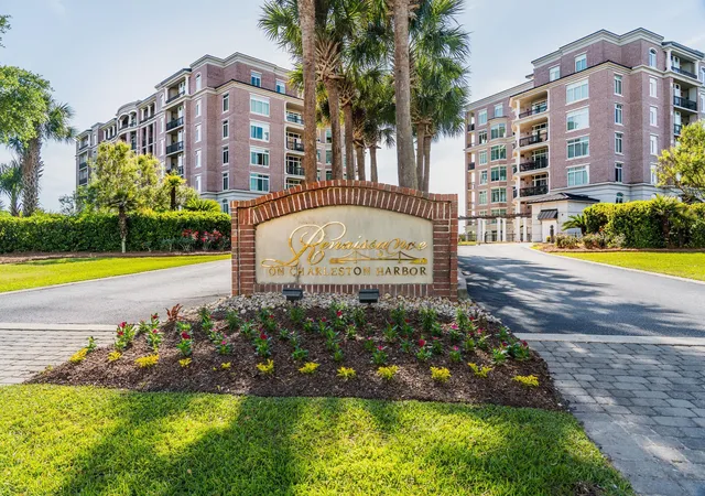 Photo 3 of Townhouse for sale at 234 S Plaza Ct #211, Mount Pleasant, SC 29464 | MLS# 26014092 | Listing updated on 2026-08-04