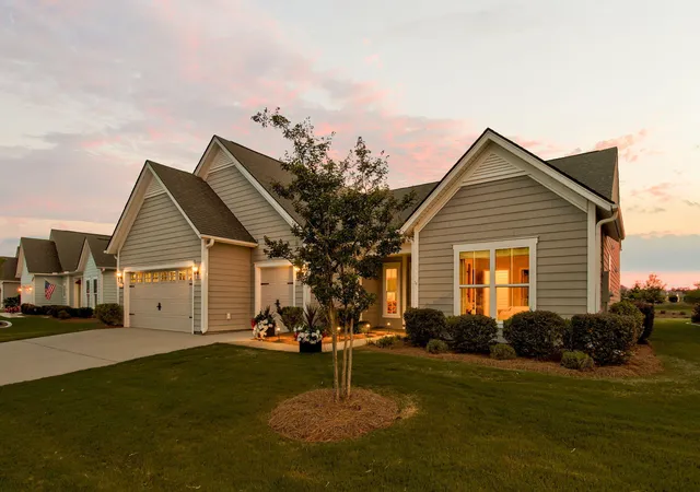 Photo 3 of Single family home for sale at 116 Ivy Ter Rd, Summerville, SC 29486 | MLS# 26017606 | Listing updated on 2026-09-17