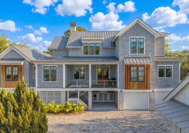 1st image of 924 Pitt St, Mount Pleasant, SC 29464 | MLS# 26018967