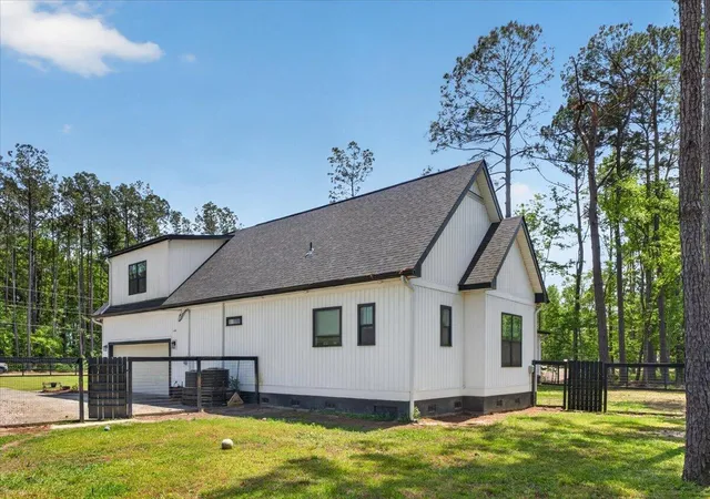 Photo 3 of Single family home for sale at 140 Argosy Dr, Summerville, SC 29483 | MLS# 26011090 | Listing updated on 2026-09-10