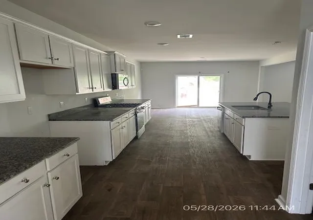 Photo 3 of Single family home for sale at 331 Willow Pointe Cir, Summerville, SC 29486 | MLS# 26018536 | Listing updated on 2026-08-28