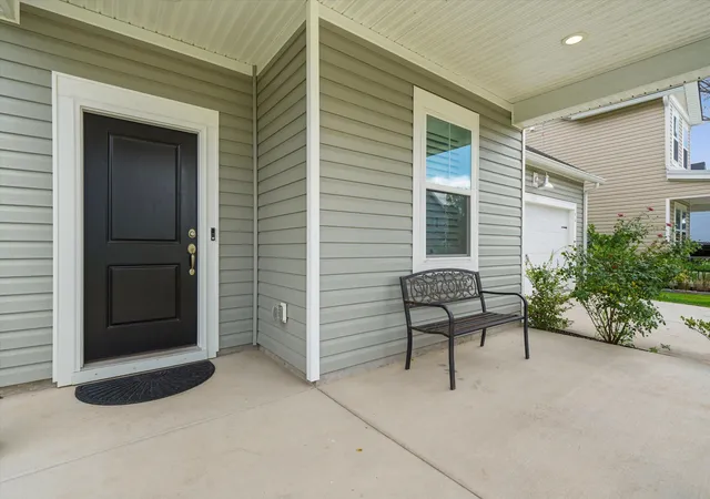 Photo 2 of Single family home for sale at 94 Red Bluff St, Summerville, SC 29483 | MLS# 26023897 | Listing updated on 2026-09-10