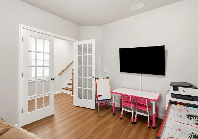 Photo 3 of Single family home for sale at 94 Red Bluff St, Summerville, SC 29483 | MLS# 26023897 | Listing updated on 2026-10-01