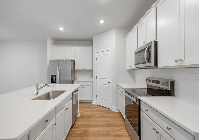 Photo 4 of Single family home for sale at 179 Broadstone Dr, Summerville, SC 29486 | MLS# 26020073 | Listing updated on 2026-10-21