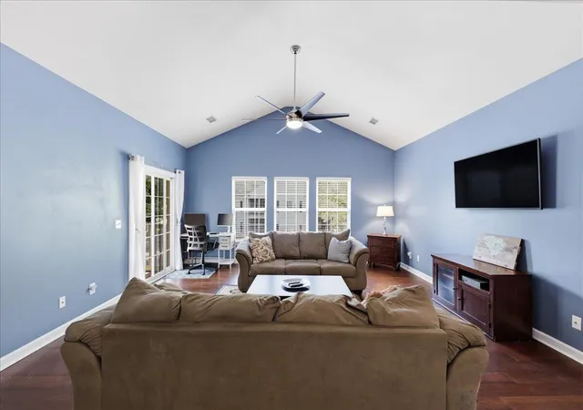 Photo 4 of Townhouse for sale at 706 E Marymont Ln, Charleston, SC 29414 | MLS# 26023047 | Listing updated on 2026-09-24
