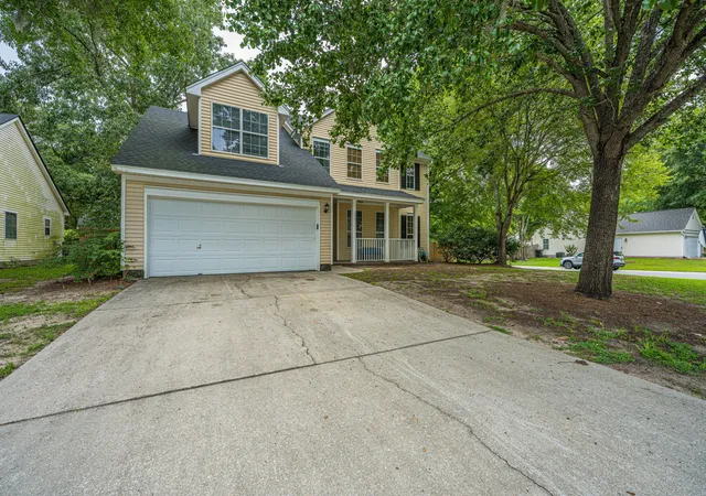 Homes for sale in North Charleston, SC | 8506 Falling Leaf Ln, North Charleston, SC 29420 | MLS# 26017640
