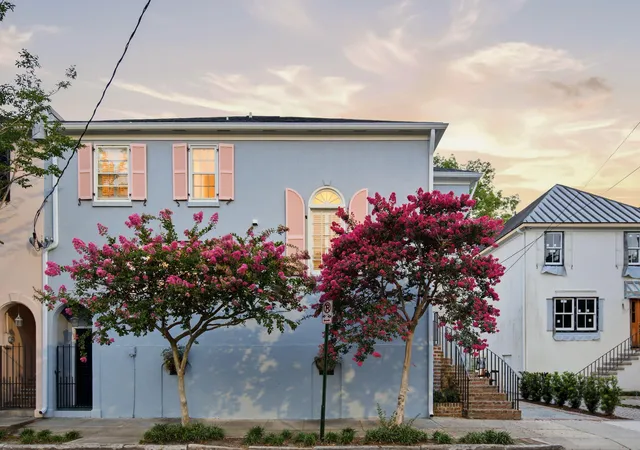 Homes for sale in Charleston, SC | 17 Ashley Ave, Charleston, SC 29401 | MLS# 26014136
