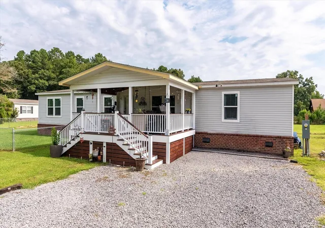 Photo 2 of Manufactured home for sale at 749 Coral Acres Dr, Moncks Corner, SC 29461 | MLS# 26024481 | Listing updated on 2026-08-28