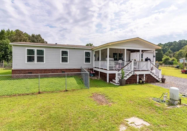 Photo 3 of Manufactured home for sale at 749 Coral Acres Dr, Moncks Corner, SC 29461 | MLS# 26024481 | Listing updated on 2026-08-28