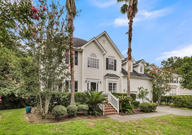 Photo 3 of Single family home for sale at 2905 Leatherleaf Ct, Mount Pleasant, SC 29466 | MLS# 26021146 | Listing updated on 2026-09-03
