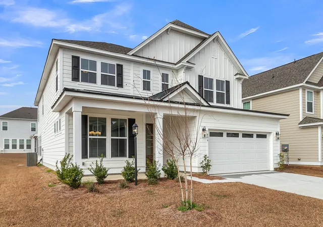 Photo 2 of Single family home for sale at 8 Wappoo Tr Ln, Summerville, SC 29486 | MLS# 26019838 | Listing updated on 2026-10-02