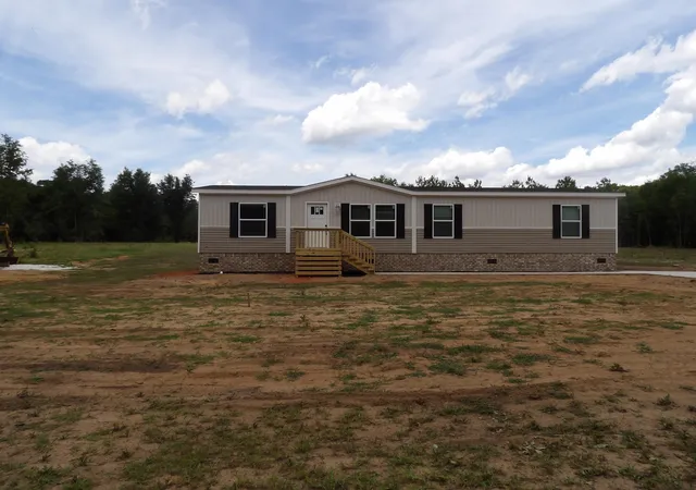 Homes for sale in Summerton, SC | 2333 Francis Marion Blvd, Summerton, SC 29148 | MLS# 26017523