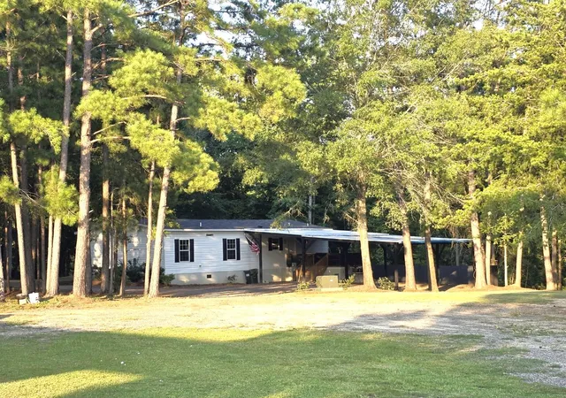 Photo 4 of Single family home for sale at 9792 Old Number Six Hwy, Santee, SC 29142 | MLS# 26022967 | Listing updated on 2026-08-20