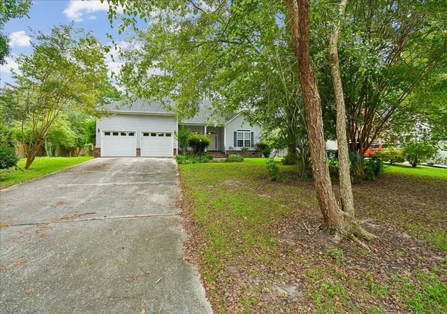 Photo 2 of Single family home for sale at 3017 Trotters Clb Way, Summerville, SC 29483 | MLS# 26022878 | Listing updated on 2026-09-17