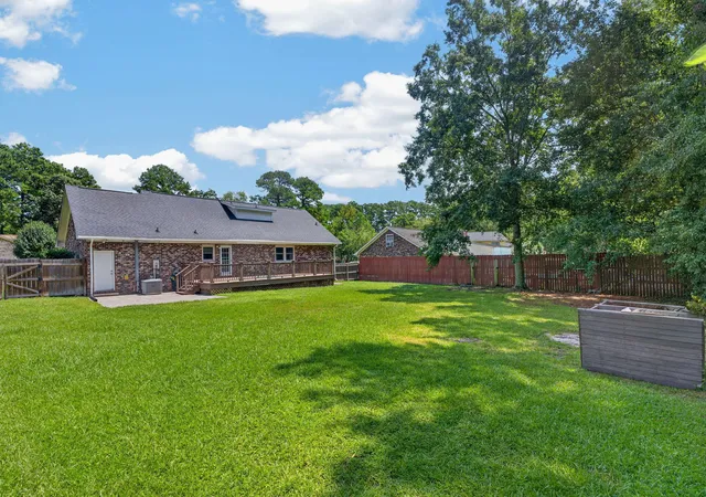 Photo 2 of Single family home for sale at 130 Bramwell Dr, Summerville, SC 29485 | MLS# 26021616 | Listing updated on 2026-09-28