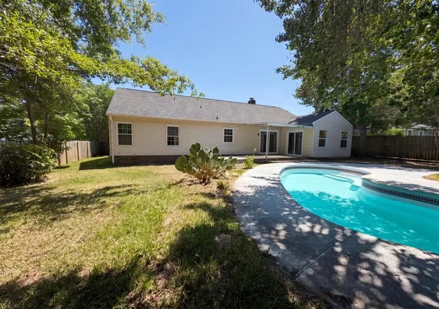 Homes for sale in Goose Creek, SC | 300 Indigo Rd, Goose Creek, SC 29445 | MLS# 26015374