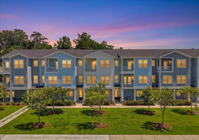 2nd image of 639 N Laurel St, Summerville, SC 29483 | MLS# 26020973