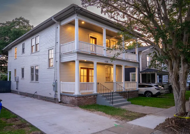 Photo 2 of Single family home for sale at 1135 King St, Charleston, SC 29403 | MLS# 26019823 | Listing updated on 2026-09-01